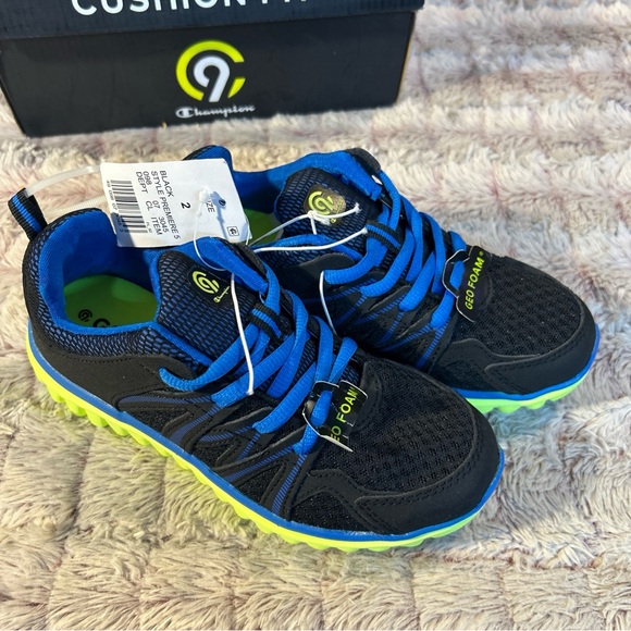 Champion Boys Geo Foam  Sneakers size 2 - Picture 5 of 7